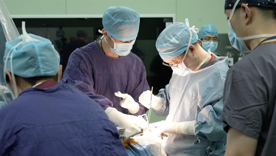 The NEO device was implanted in the patient at Huashan Hospital in Shanghai one month ago.png The NEO device was implanted in the patient at Huashan Hospital in Shanghai one month ago.png